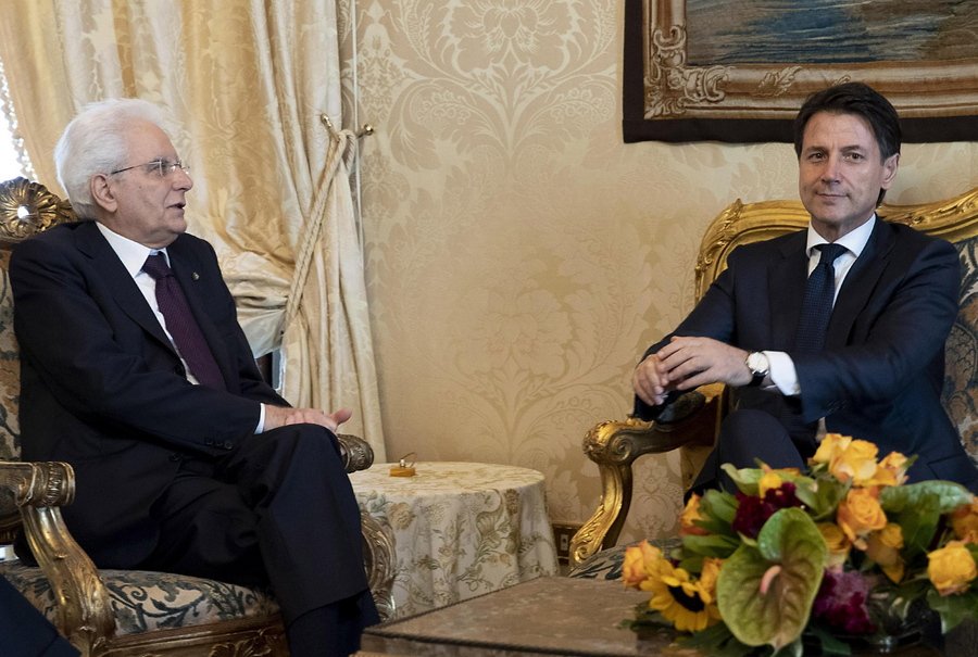 Ο Ματαρέλα αποδέχθηκε την παραίτηση του Τζουζέπε Κόντε