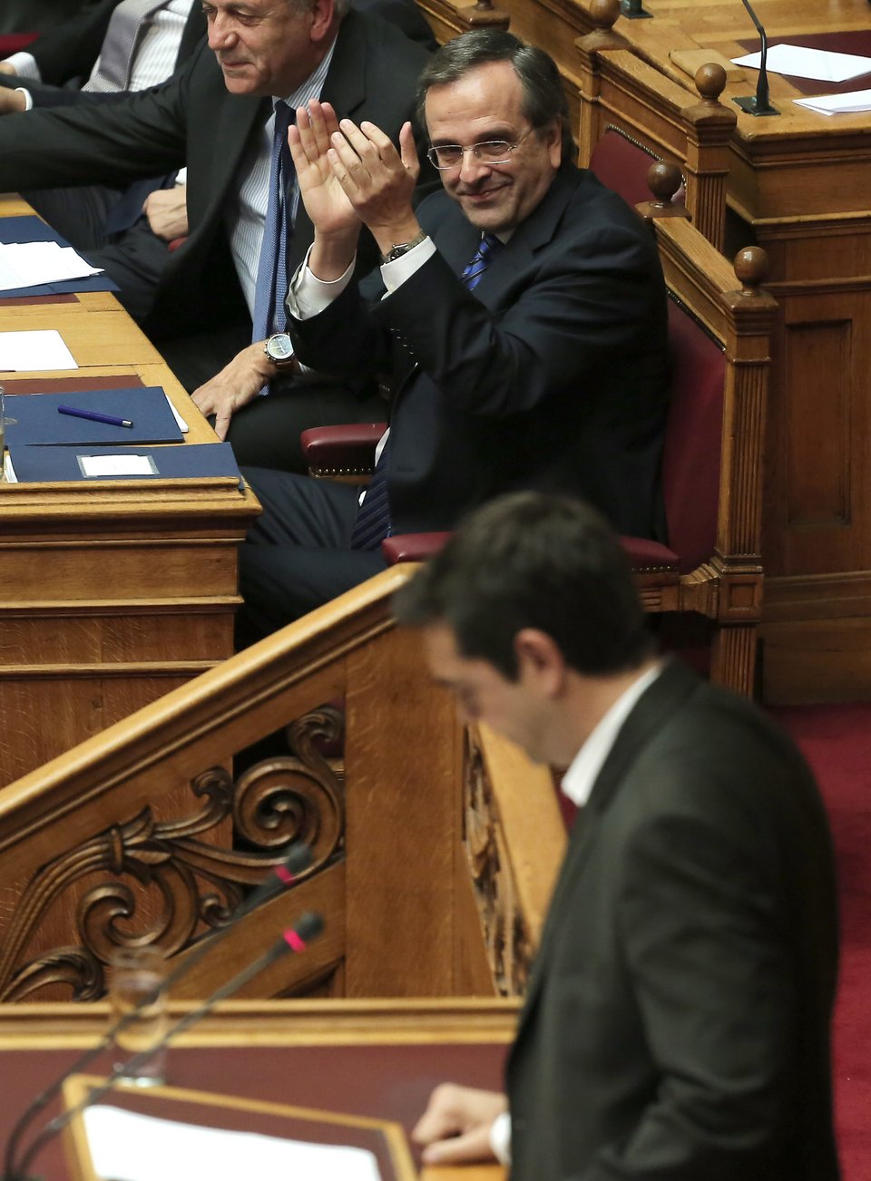 Guardian: Οι εκλογές είναι μια μάχη ανάμεσα στον μπουρζουά Σαμαρά και το «new kid on the block» Τσίπρα | iefimerida.gr 1