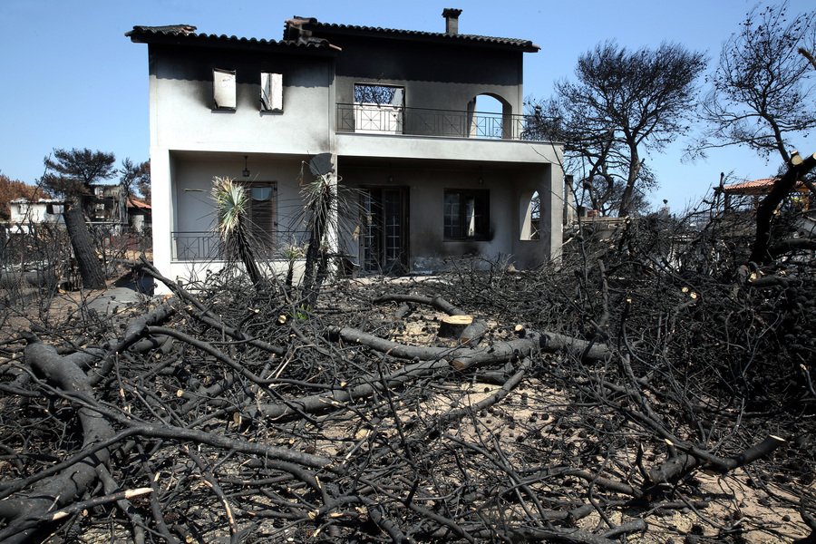Η απόλυτη καταστροφή στο Μάτι