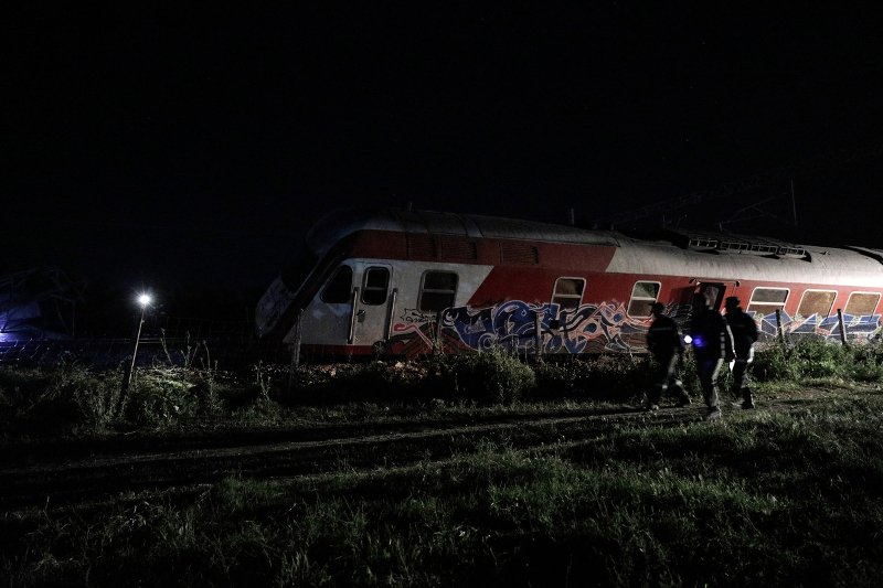 Ερευνες για την τραγωδία στο Αδενδρο -3 οι νεκροί από τον εκτροχιασμό τρένου | iefimerida.gr 4