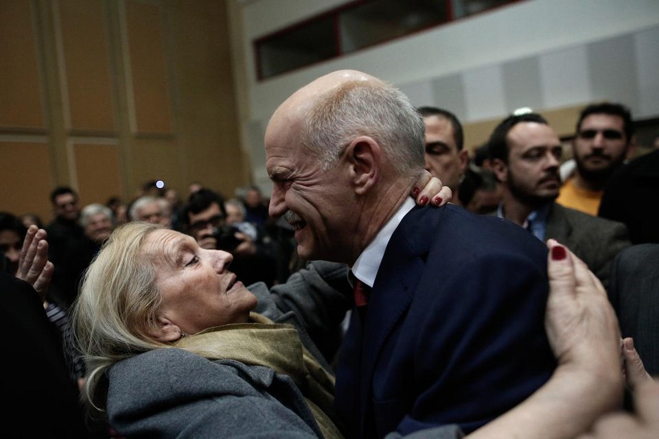 Παπανδρέου: Με έριξαν επειδή ζήτησα δημοψήφισμα | iefimerida.gr 0
