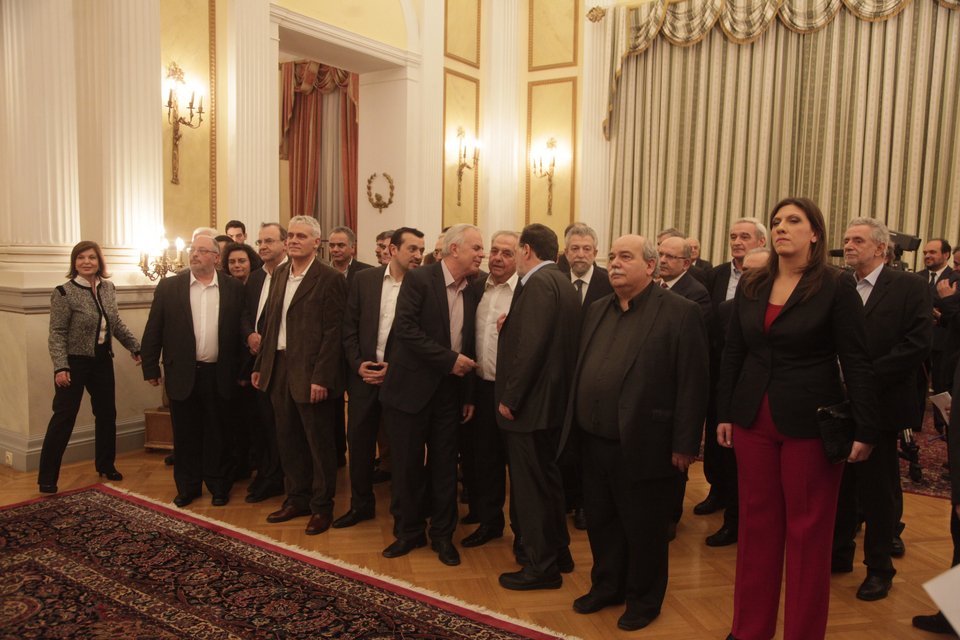 Κυβέρνηση 40 υπουργών... τρέχει | iefimerida.gr 1