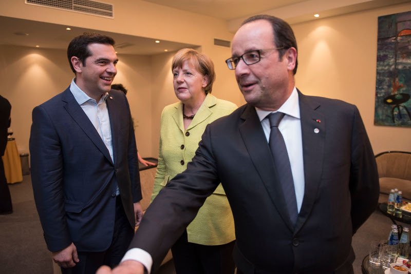 Η «μακρά νύχτα» του Αλέξη Τσίπρα: Τι συζήτησε με Μέρκελ και Ολάντ | iefimerida.gr 2