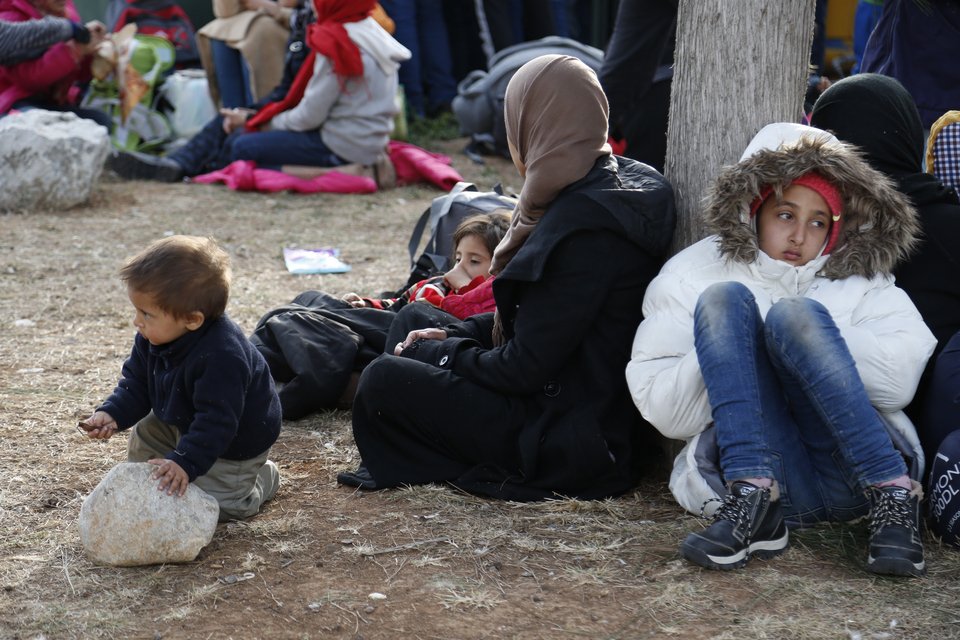 Επτά υπουργοί εκτάκτως στο Μαξίμου για το προσφυγικό - Χάος στην Ελλάδα | iefimerida.gr 7