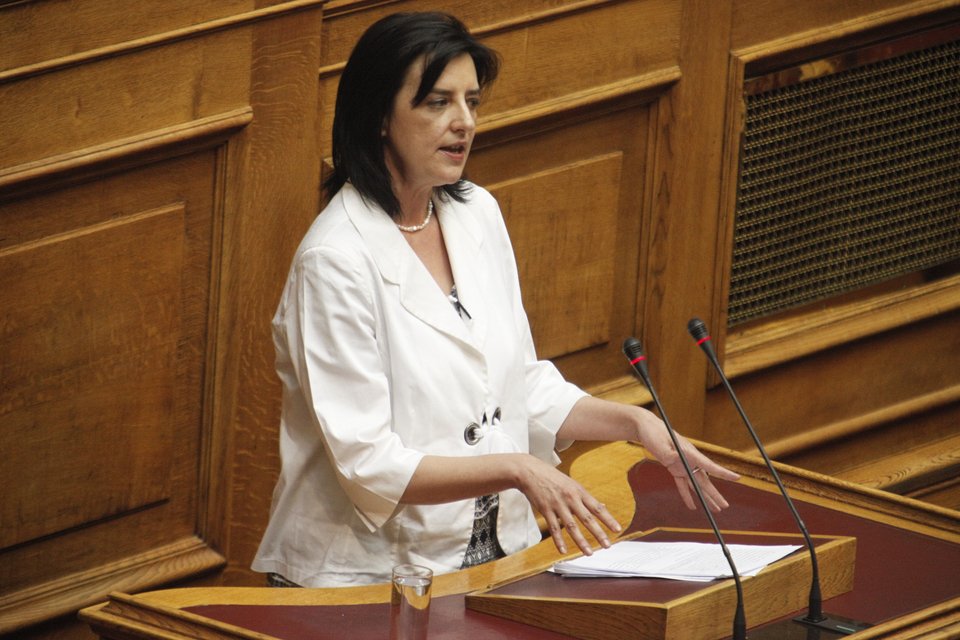 Κυρώθηκε, μετά τις παλινωδίες Δρίτσα, η πώληση του ΟΛΠ στην COSCO | iefimerida.gr 1