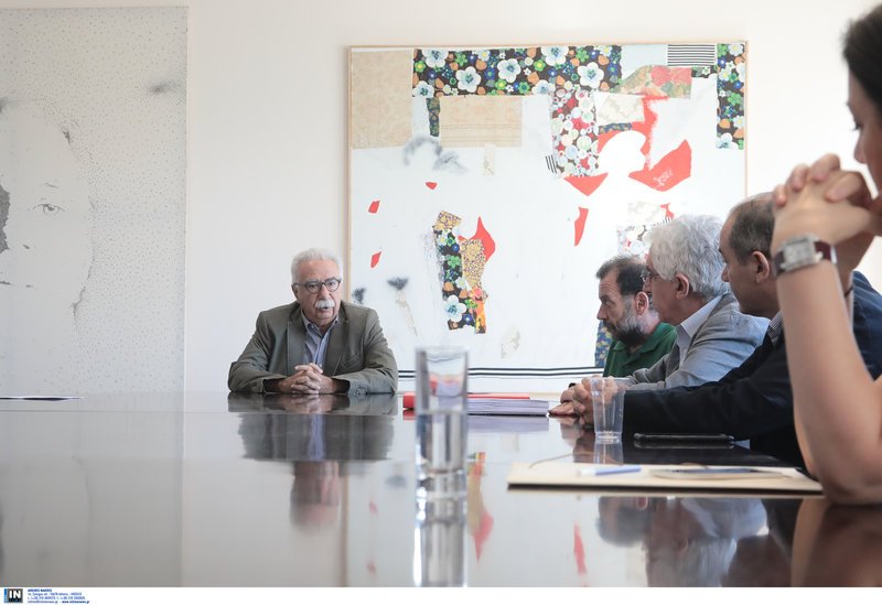 Στον Γαβρόγλου το πόρισμα της Επιτροπής Παρασκευόπουλου για τη βία στα ΑΕΙ | iefimerida.gr 0
