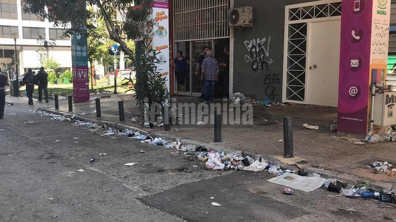 Οπαδοί του ΠΑΟΚ με full face πετούσαν μέσα από τα λεωφορεία μπουκάλια σε αυτοκίνητα στο κέντρο της Αθήνας | iefimerida.gr 5