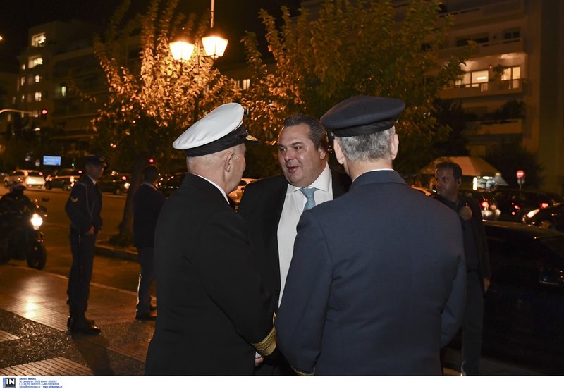 Ο υπ. Αμυνας Πάνος Καμμένος φτάνει στην γιορτή της Πολεμικής Αεροπορίας -Φωτογραφία: Intimenews/ΒΑΡΑΚΛΑΣ ΜΙΧΑΛΗΣ