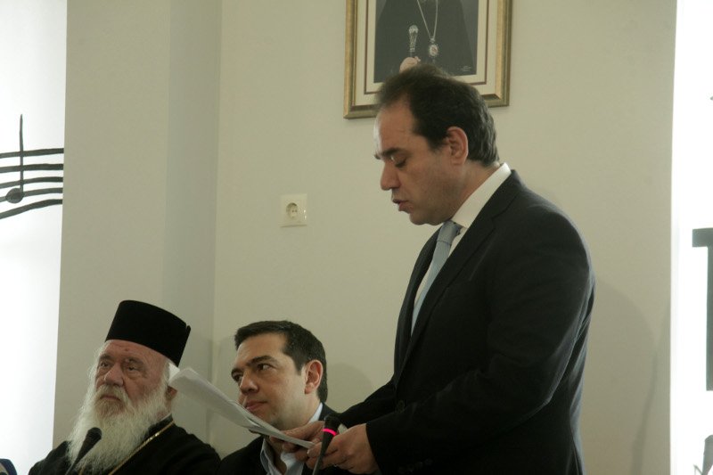 Τσίπρας σε μαθητή: «Ρε μεγάλε, τη γραβάτα σου θέλω» | iefimerida.gr 3