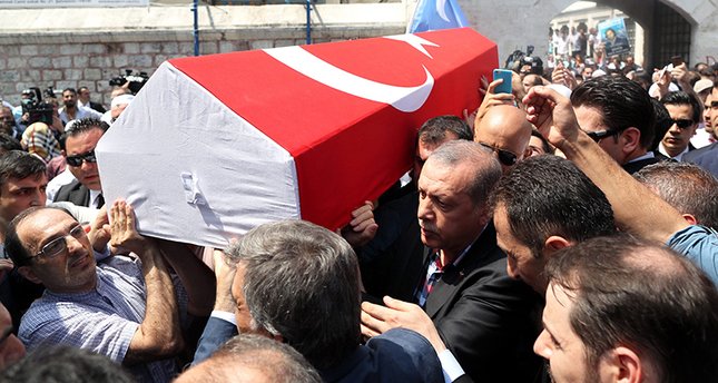 Η κατάσταση ξεφεύγει: Ο Ερντογάν ξηλώνει το Δημόσιο, του ζητούν εκτελέσεις | iefimerida.gr 2