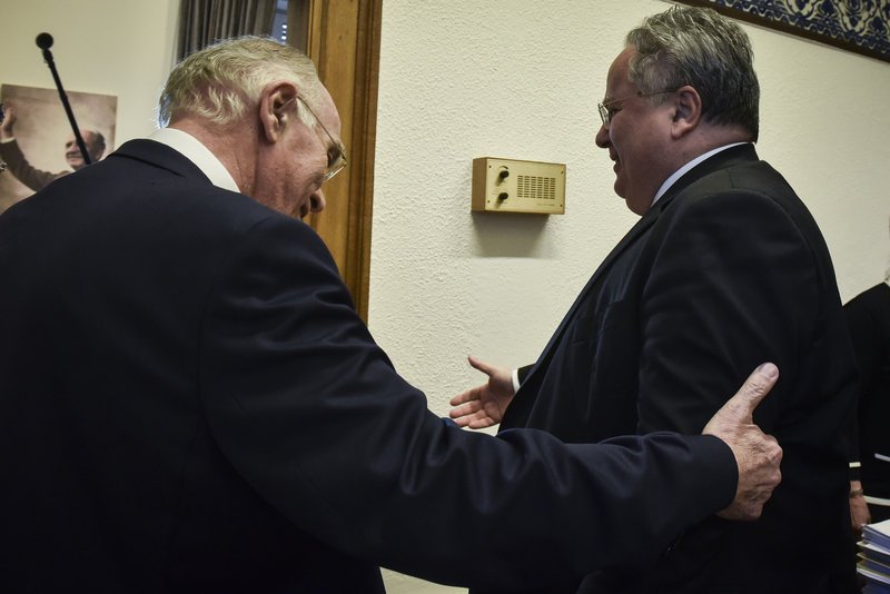 Λεβέντης μετά τη συνάντηση με Κοτζιά: «Η κυβέρνηση να πείσει την ΠΓΔΜ να αλλάξει τη θέση της» | iefimerida.gr 1