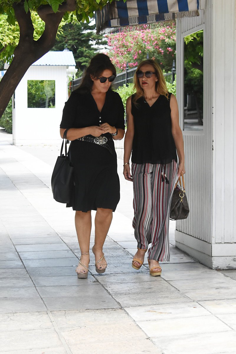 Φωτογραφίες: Τι γύρευε η Βάνα Μπάρμπα στο Μαξίμου; | iefimerida.gr 1