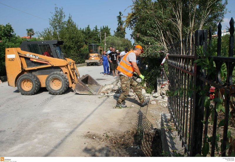 Από έναν... μαντρότοιχο στη Χαλκιδική ξεκίνησε η «μάχη» με τα αυθαίρετα | iefimerida.gr 8
