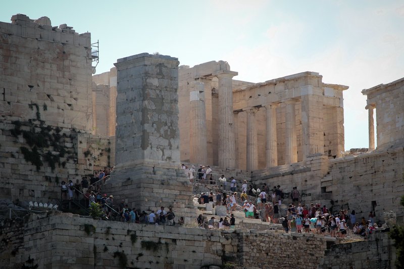 Μειωμένη είσοδο δικαιούνται Έλληνες πολίτες και οι πολίτες των λοιπών κρατών - μελών της Ευρωπαικής Ένωσης άνω των 65 ετών, με την επίδειξη της αστυνομικής τους ταυτότητας ή διαβατηρίου τους για την επιβεβαίωση της ηλικίας