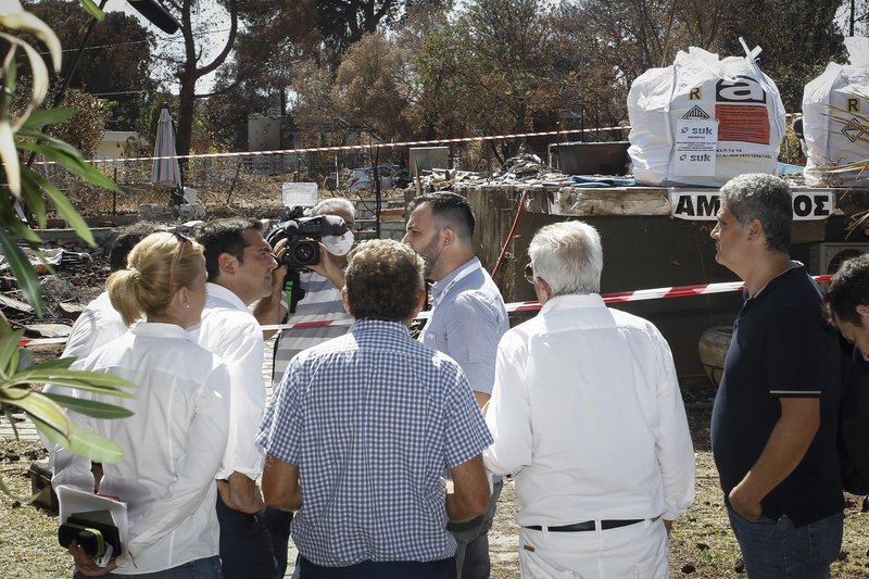 Ο πρωθυπουργός άκουσε παράπονα και ζήτησε να μάθει για όλα όσα δεν έχουν γίνει ακόμη