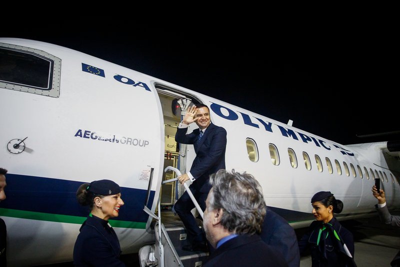 Λίγο πριν αναχωρήσει για το αεροδρόμιο της Αθήνας, ο κ. Οσμάνι
