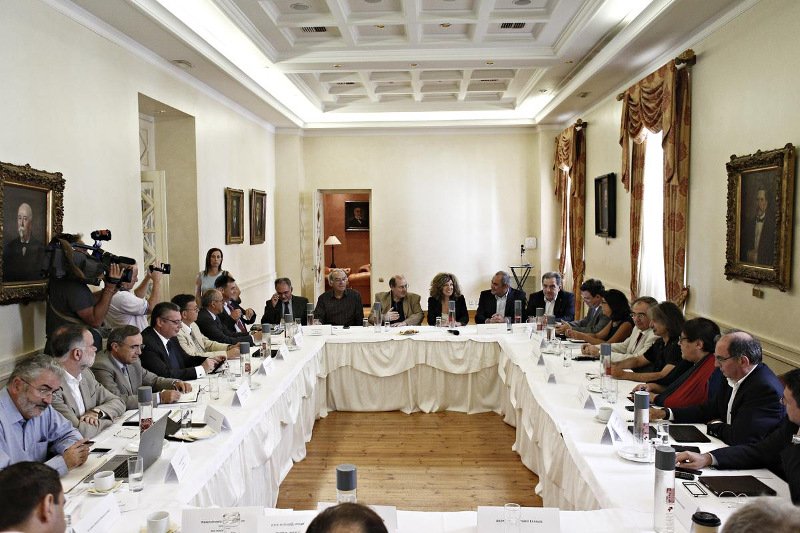Φίλης: Μειωμένο τιμολόγιο ΔΕΗ για τα Πανεπιστήμια | iefimerida.gr 0