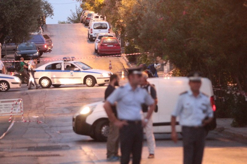 ΓΓ Τύπου: Με βαλίτσες έφθασαν οι 8 καναλάρχες για τις 4 τηλεοπτικές άδειες | iefimerida.gr 7