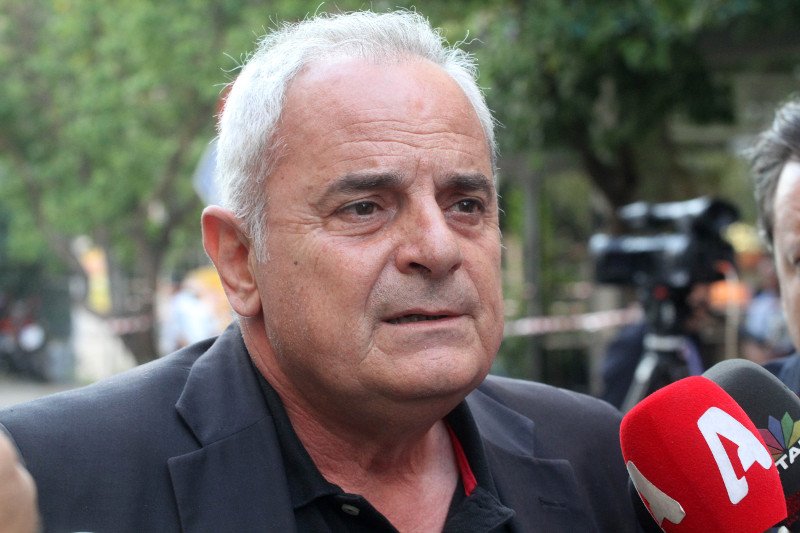 ΓΓ Τύπου: Με βαλίτσες έφθασαν οι 8 καναλάρχες για τις 4 τηλεοπτικές άδειες | iefimerida.gr 4