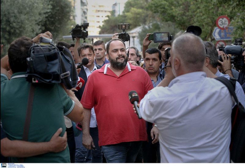 ΓΓ Τύπου: Με βαλίτσες έφθασαν οι 8 καναλάρχες για τις 4 τηλεοπτικές άδειες | iefimerida.gr 3