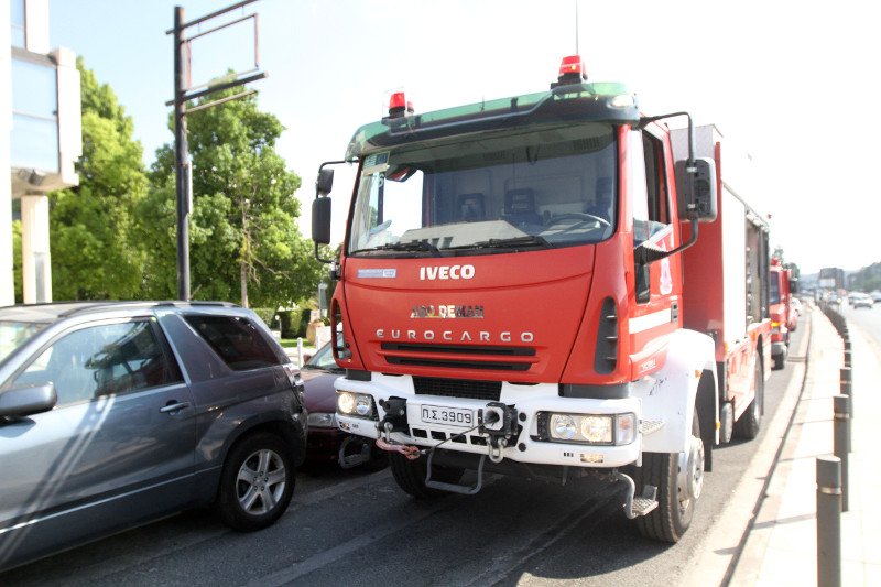 Από βραχυκύκλωμα η φωτιά στο παλιό κτίριο του τηλεοπτικού σταθμού ΑΝΤ1 - Επανήλθε το σήμα | iefimerida.gr 1