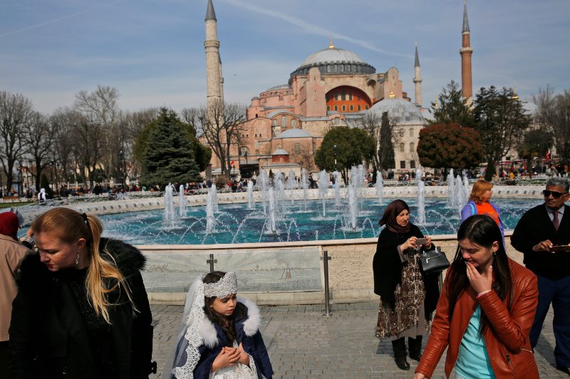 Περισσότερους από τους νέους που μεταναστεύουν είναι από την Αγκυρα, την Κωνσταντινούπολη και τη Σμύρνη/Φωτογραφία: ΑΡ