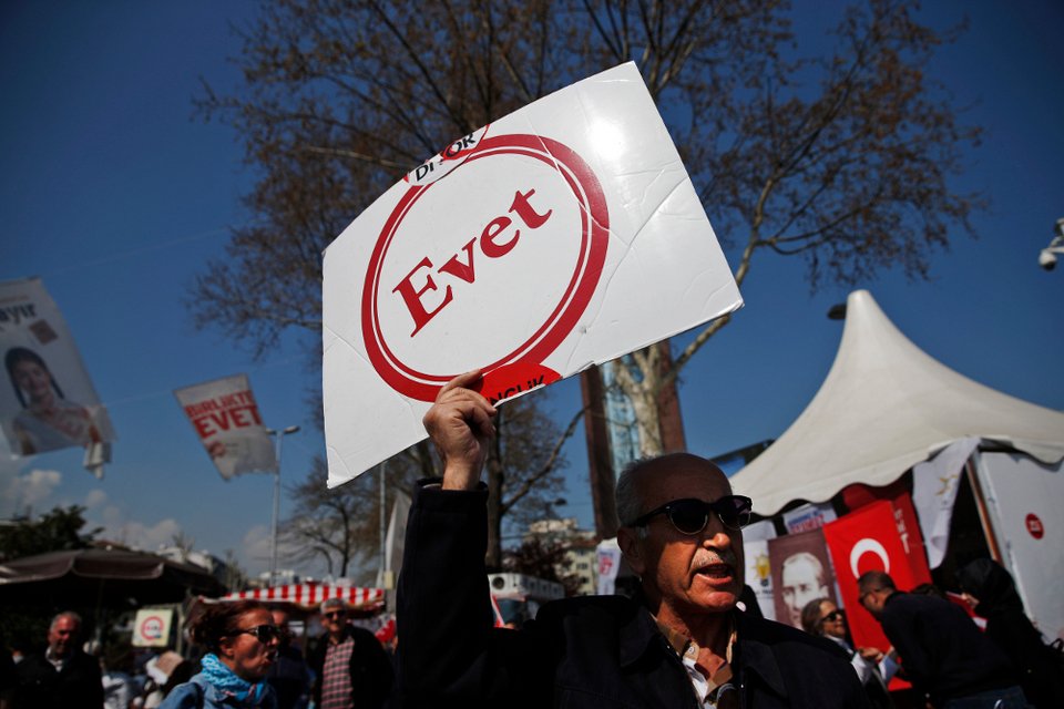 Τουρκία: Ντέρμπι μέχρι τέλους το δημοψήφισμα –Τι δείχνουν τα γκάλοπ | iefimerida.gr 3