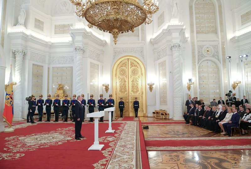 Ο Πούτιν καλεί τους Ρώσους να δείχνουν με ενεργό τρόπο την αγάπη τους για τη χώρα τους | iefimerida.gr 1