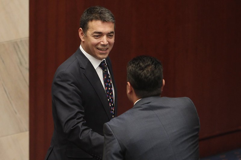 Το Κοινοβούλιο των Σκοπίων επικύρωσε τη συμφωνία με την Ελλάδα | iefimerida.gr 1