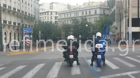 28η Οκτωβρίου: Παρέλαση με κάγκελα και θεατές αστυνομικούς και επισήμους | iefimerida.gr 9