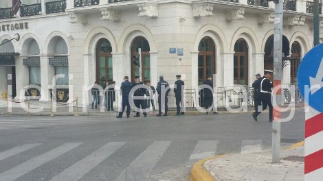 28η Οκτωβρίου: Παρέλαση με κάγκελα και θεατές αστυνομικούς και επισήμους | iefimerida.gr 6