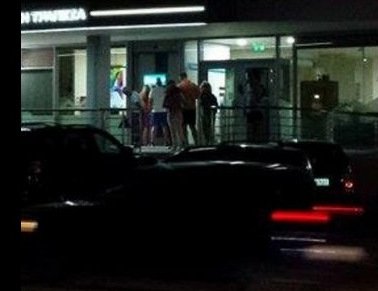 Έσπειραν πανικό - Ο κόσμος τρέχει στα ΑΤΜ! | iefimerida.gr 0