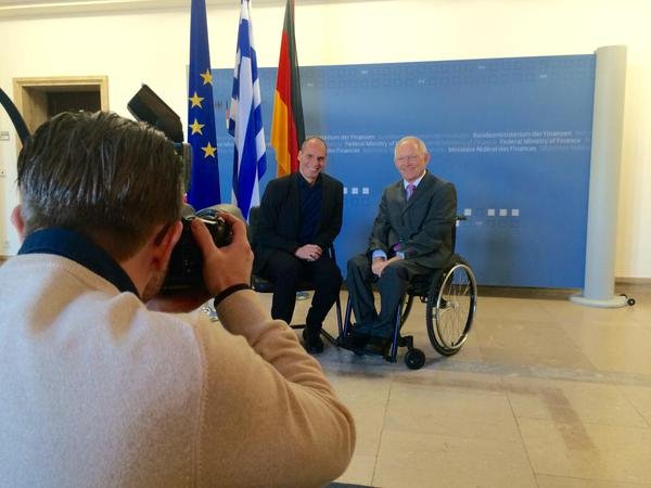 Αγωνία σε όλη την Ελλάδα για το ραντεβού Σόιμπλε-Βαρουφάκη | iefimerida.gr 3