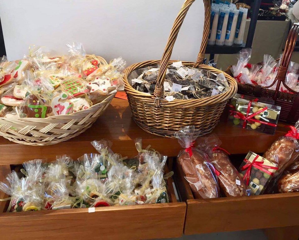 Ολα τα χριστουγεννιάτικα Bazaar του Σαββατοκύριακου -Χαμηλές τιμές, καλός ο σκοπός | iefimerida.gr 2