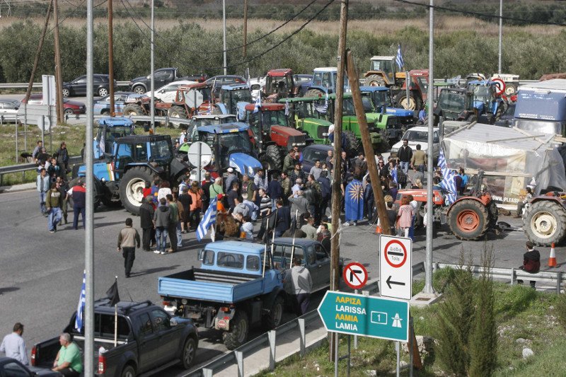 Μπράλος, Τέμπη, Ισθμός κλειστά -Αγριεύουν οι αγρότες | iefimerida.gr 0