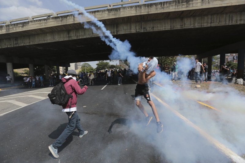 Η Βενεζουέλα ψάχνει τρόπους να αποφύγει το «κανόνι» -3 δισ. δολάρια είναι η δόση στους δανειστές | iefimerida.gr 1
