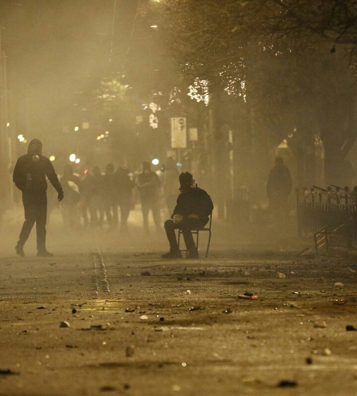Χάος: Κουκουλοφόροι τα έσπασαν σε Αθήνα, Θεσσαλονίκη, Πάτρα, Βόλο | iefimerida.gr 9