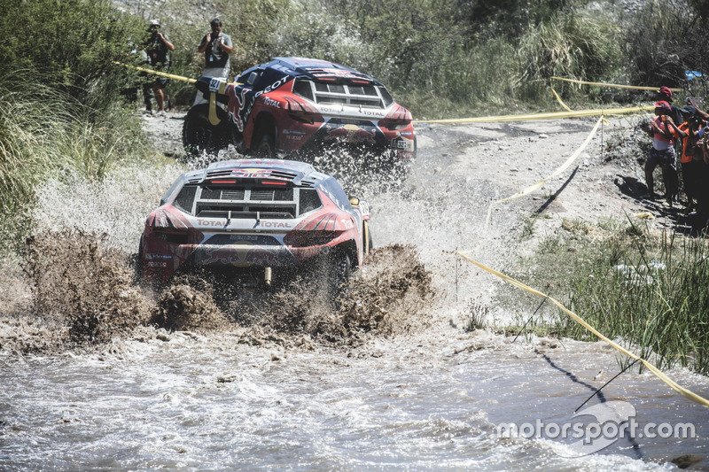 Εντυπωσιακές φωτογραφίες από το Dakar 2016, στο οποίο θριάμβευσε η Peugeot | iefimerida.gr 11