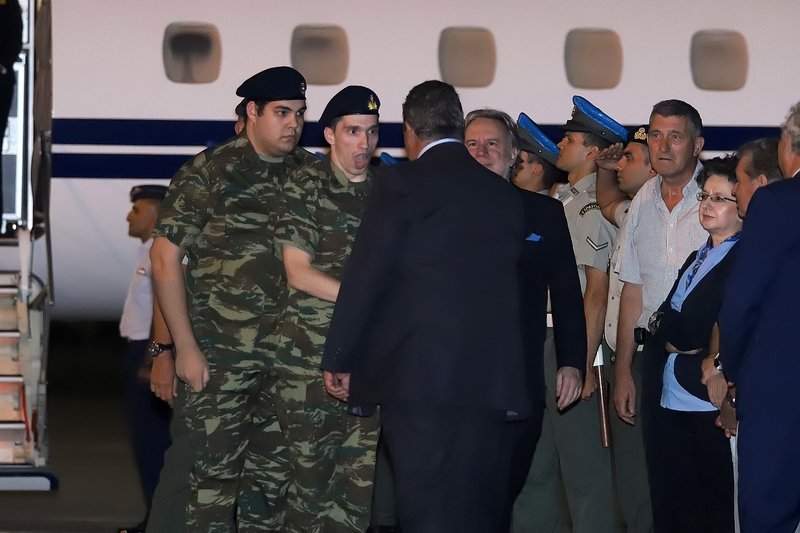 Ο Πάνος Καμμένος ήταν ο πρώτος που τους υποδέχθηκε στην Ελλάδα