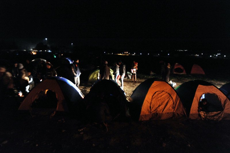 Ασφυξία στην Ειδομένη -Μόνο 400 πρόσφυγες άφησαν να περάσουν την Κυριακή στην ΠΓΔΜ | iefimerida.gr 9