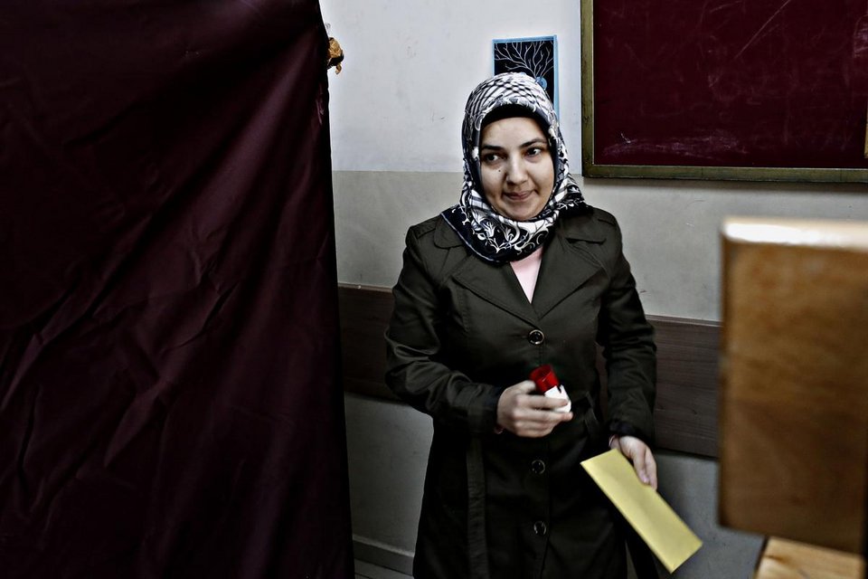 Εκλογές στην Τουρκία: Η πανωλεθρία του Ερντογάν και ο θρίαμβος των Κούρδων | iefimerida.gr 1