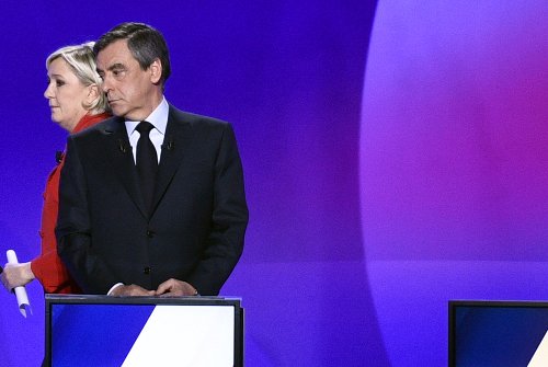 Δημοσκόπηση: Μπροστά ο Μακρόν -Κερδίζει έδαφος ο Φιγιόν | iefimerida.gr 2