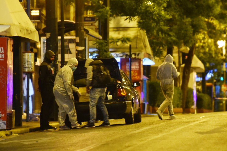 Εκρηξη βόμβας στο κέντρο της Αθήνας -Εξω από γραφεία τράπεζας | iefimerida.gr 0