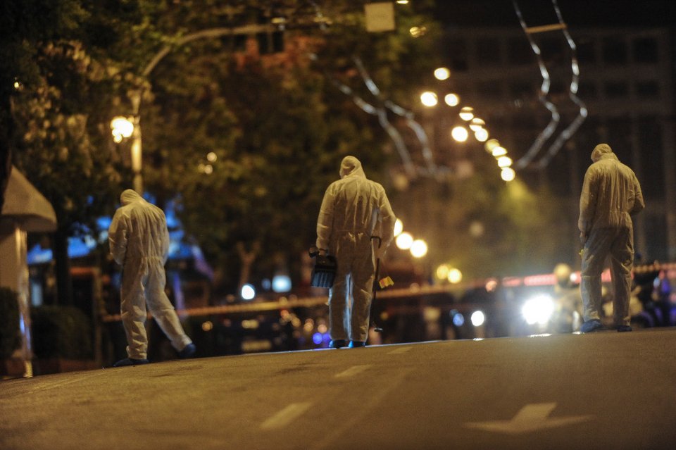 Εκρηξη βόμβας στο κέντρο της Αθήνας -Εξω από γραφεία τράπεζας | iefimerida.gr 13