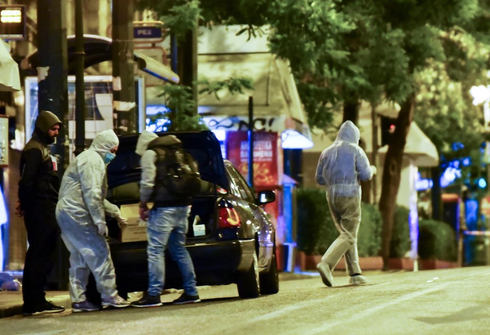 Εκρηξη βόμβας στο κέντρο της Αθήνας -Εξω από γραφεία τράπεζας | iefimerida.gr 1