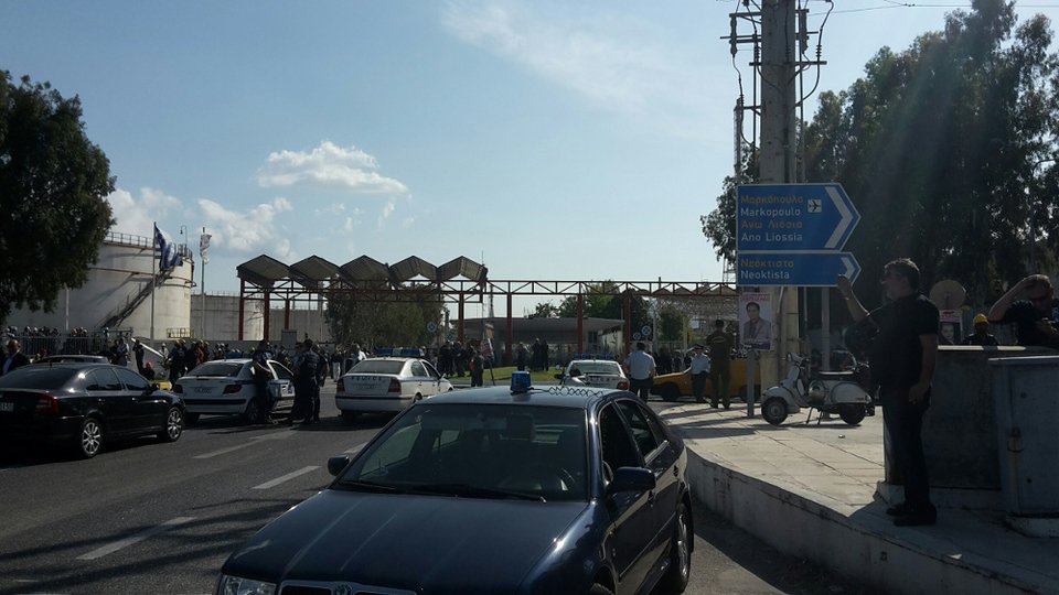 Εξι τραυματίες από την πυρκαγιά στα διυλιστήρια Ασπροπύργου -Μάχη για τη ζωή τους δίνουν οι 5 | iefimerida.gr 1