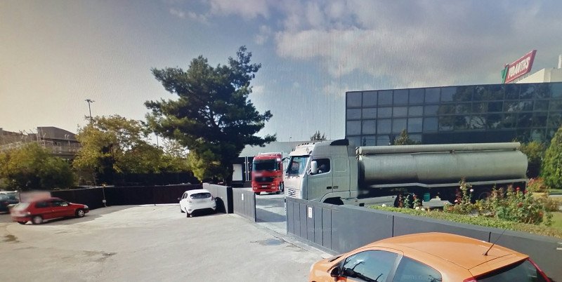 Ληστεία με καλάσνικοφ στην εταιρεία Υφαντής με λεία 50.000 ευρώ -Τραυματίστηκαν ο ιδιοκτήτης και ο ανιψιός του | iefimerida.gr 2
