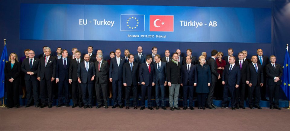 Η Ε.Ε ανοίγει την πόρτα στην Τουρκία για να φράξει τη ροή προσφύγων | iefimerida.gr 0