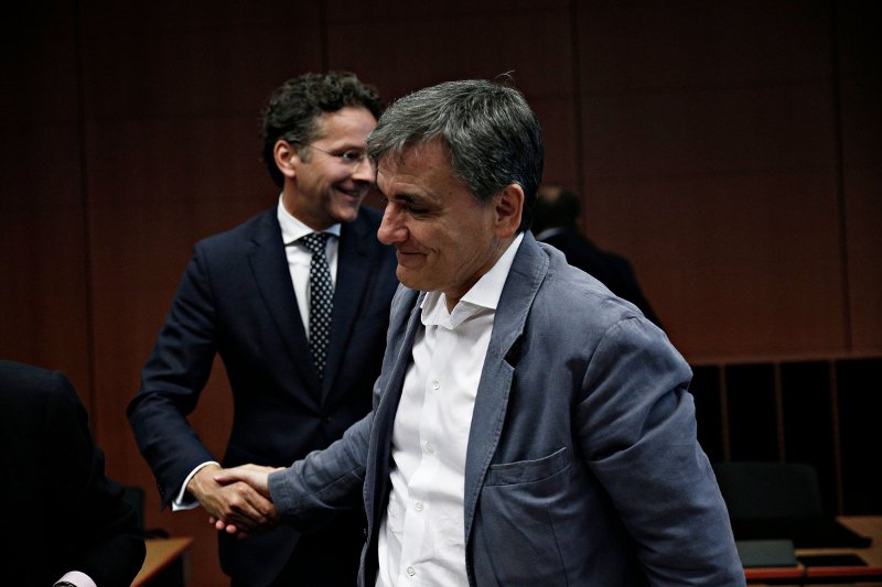 Live από Βρυξέλλες: Δεν θα προκύψει συνολική λύση ούτε στο σημερινό Eurogroup | iefimerida.gr 1