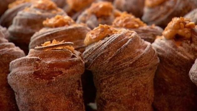 Ζήλεψαν το μπουγατσάν και έφτιαξαν το... cruffin: Ο νέος κολασμένος γευστικός πειρασμός | iefimerida.gr 3